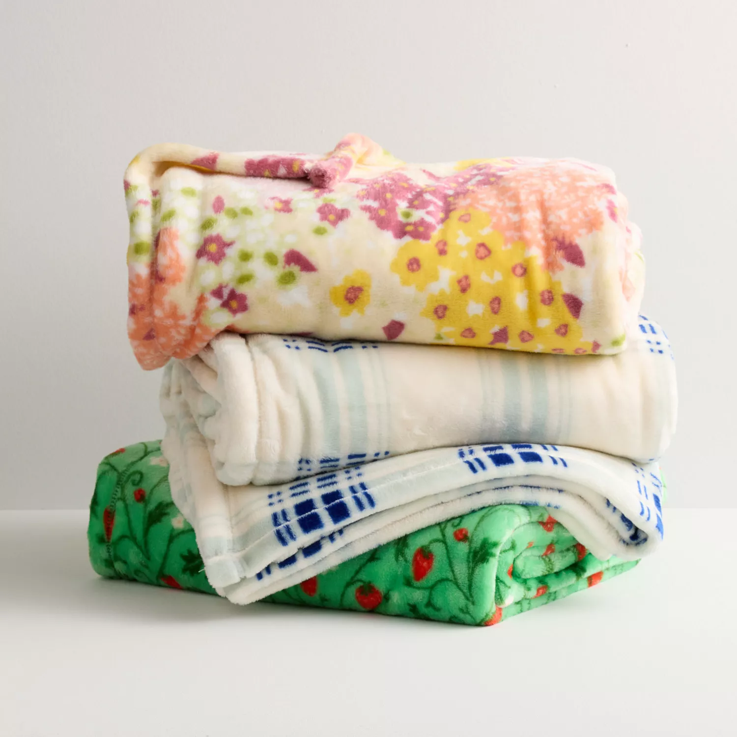 The Big One® Oversized Supersoft Plush Throw Blanket